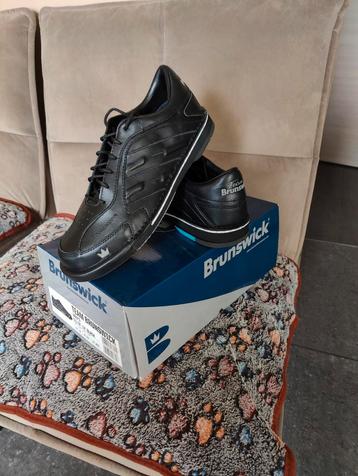 Bowling schoenen met alle accessoires erbij  beschikbaar voor biedingen