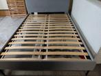Bed 140 200, Huis en Inrichting, Slaapkamer | Bedden, Ophalen of Verzenden, Zo goed als nieuw