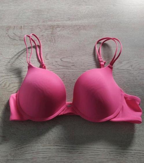 Soutien-gorge rose rembourré 95A, Vêtements | Femmes, Sous-vêtements & Lingerie, Soutien-gorge, Rose, Enlèvement ou Envoi