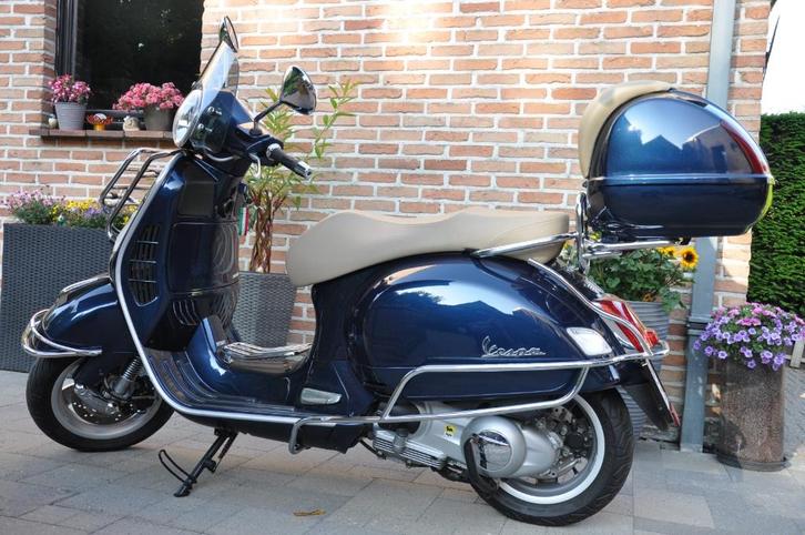 vespa GTS 250 ie, Fietsen en Brommers, Scooters | Vespa, Zo goed als nieuw, Overige modellen, Benzine, Ophalen