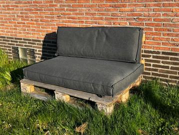 Palletkussens + pallet (nieuw!) beschikbaar voor biedingen