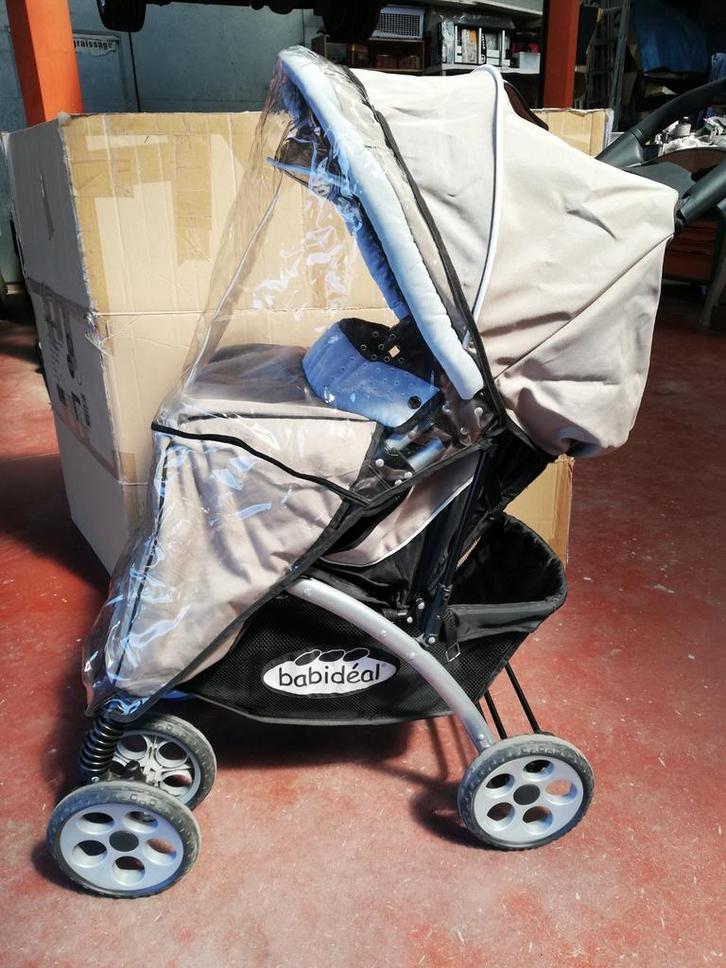 Poussette ( enfant, poupées, animaux) bureau, banc, maxi cos, Dieren en Toebehoren, Honden-accessoires, Zo goed als nieuw, Ophalen