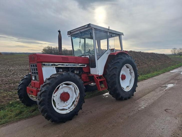 Tractor international case ihc, Zakelijke goederen, Landbouw | Tractoren, Ophalen of Verzenden
