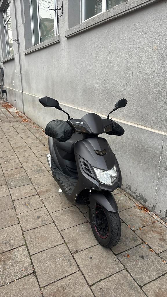 A klasse scooter, Fietsen en Brommers, Scooters | Overige merken, Gebruikt, Klasse A (25 km/u), Benzine, Ophalen