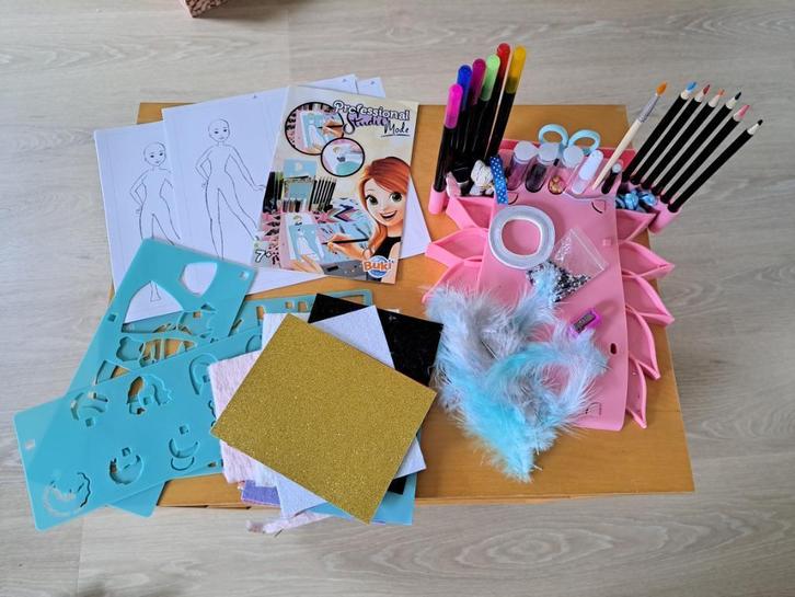 Buki professionele modestudio, Hobby en Vrije tijd, Knutselen, Gebruikt, Gereedschap of Accessoires, Ophalen