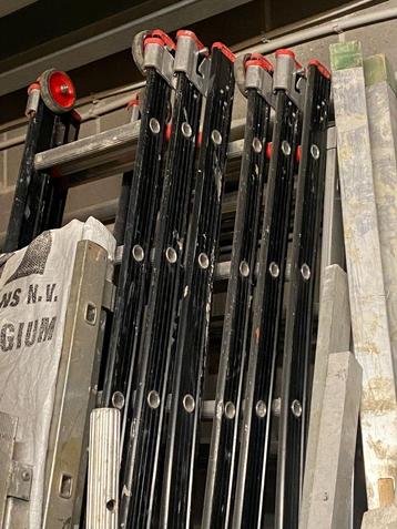 Echelle télescopique / Ladders  beschikbaar voor biedingen