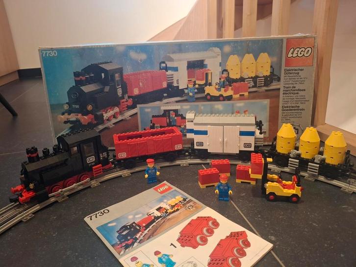 Lego -7730 - Electric Goods Train, Kinderen en Baby's, Speelgoed | Thomas de Trein, Ophalen of Verzenden