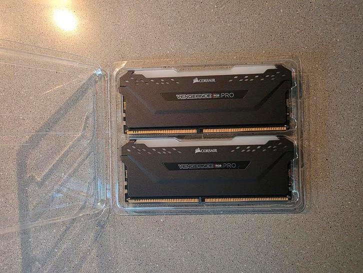 Corsair Vengeance RGB Pro Light Enhancement Kit, Computers en Software, RAM geheugen, Zo goed als nieuw, Ophalen