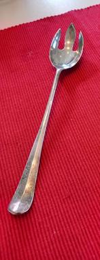verzilverd 3-tand lange vork uit 1920, Ophalen