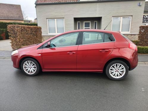 Fiat bravo 1.6jtd 130mkm contrôle technique ok, Auto's, Fiat, Bedrijf, Bravo, ABS, Airbags, Boordcomputer, Elektrische buitenspiegels