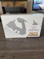 Charizard Ultra Premium Collection, Hobby en Vrije tijd, Verzamelkaartspellen | Pokémon, Ophalen, Nieuw, Foil