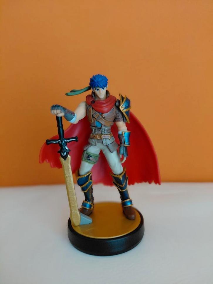 Amiibo Ike - Super Smash Bros. - Nintendo Switch, Games en Spelcomputers, Games | Nintendo Switch, Zo goed als nieuw, Ophalen