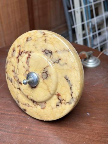 Vintage Art Deco Wandlamp – Marmerglas Kap – 1930s/40s beschikbaar voor biedingen