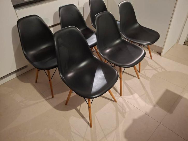 DSW Eames stoelen, Huis en Inrichting, Stoelen, Gebruikt, Wit, Ophalen