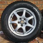215/70R16 Hyundai Kia Mitsubishi Citroen Peugeot 5x114.3, Ophalen, Gebruikt, Kia
