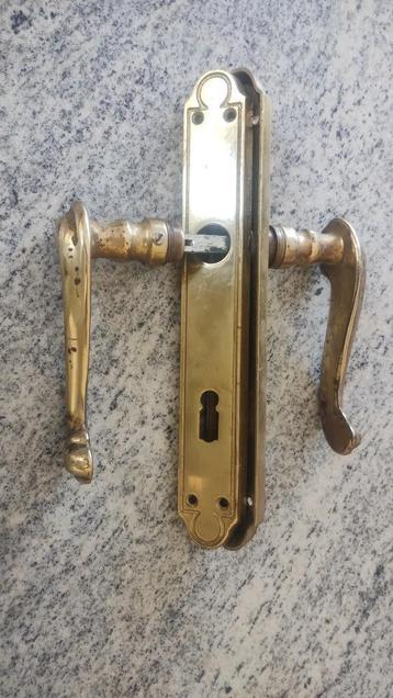 2 deurklinken met plaat, alle in messing beschikbaar voor biedingen