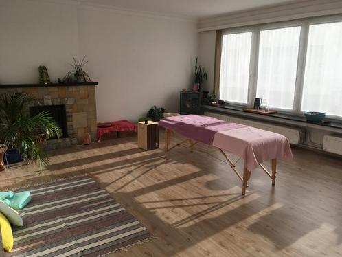 Reiki massagetafel wit + hout, Sport en Fitness, Massageproducten, Zo goed als nieuw, Massagetafel, Ophalen