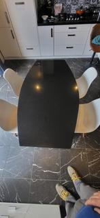 Table en granit noir 4 personnes, Ophalen, Zo goed als nieuw