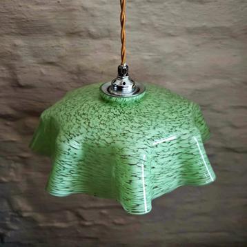 Vintage Clichy glazen hanglamp beschikbaar voor biedingen