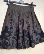 ESSENTIEL Antwerp - Jupe brune, fleurs noires brodées - T.3, Essentiel antwerp, Ophalen of Verzenden, Gedragen, Maat 34 (XS) of kleiner