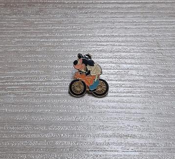 PIN - DISNEY - MICKEY MOUSE - FIETS - VELO beschikbaar voor biedingen