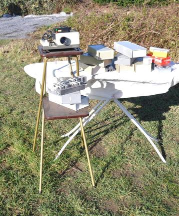ensemble projecteur dia table boite et diapositive, Enlèvement ou Envoi, Utilisé