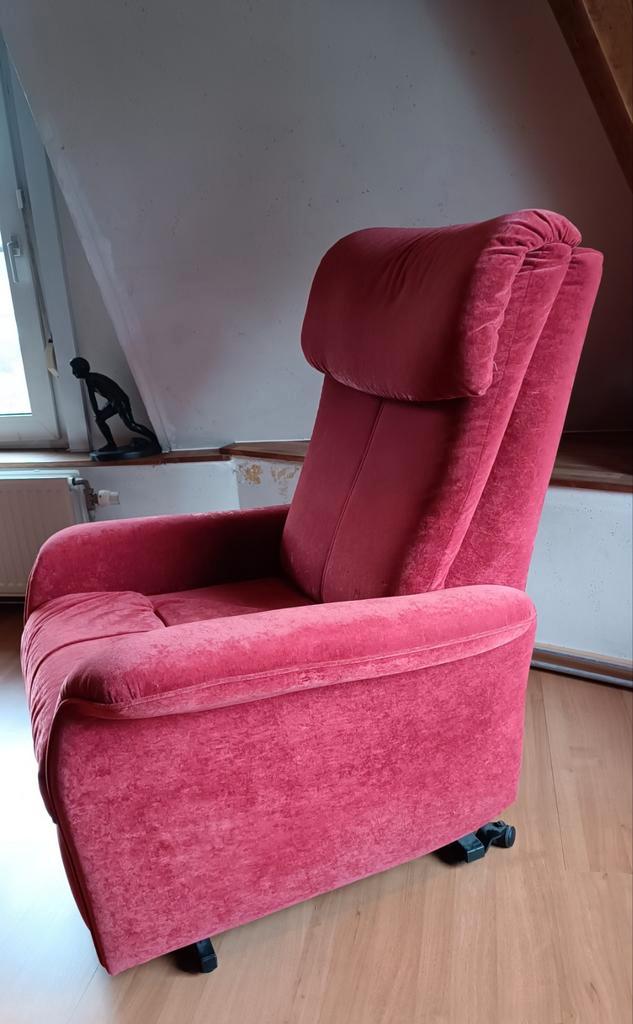 Elektrische relaxzetel met opstaanhulp. Hoge kwaliteit., Huis en Inrichting, Fauteuils, Zo goed als nieuw, Hout, Metaal, Stof