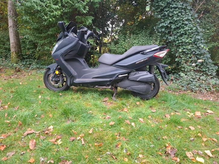 Sym GTS 125 sport, Fietsen en Brommers, Scooters | SYM, Zo goed als nieuw, Ophalen