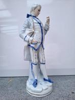 Biscuit figuurtje (porcelein), Antiek en Kunst, Antiek | Porselein, Ophalen of Verzenden