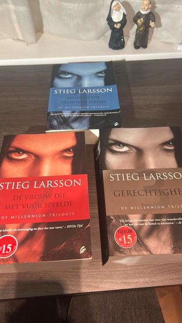 Stieg Larsson - De vrouw die met vuur speelde beschikbaar voor biedingen