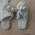 Nieuwe slippers en hakmaat 38, Ophalen of Verzenden, Zo goed als nieuw, Slofjes