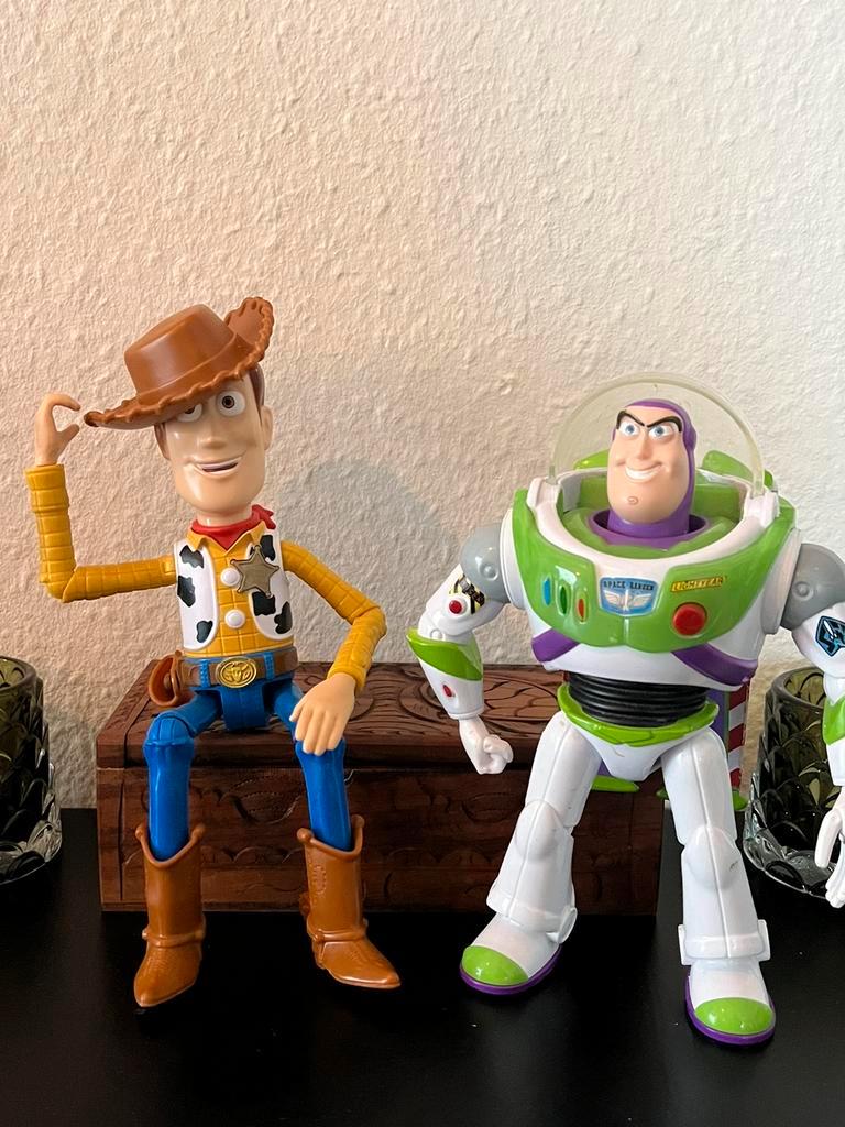 ② Toy Story Woody et Buzz l'Éclair — Jouets