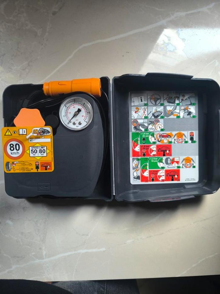 Gonfleur pour voiture marque continental, Auto diversen, Autogereedschap, Zo goed als nieuw, Ophalen