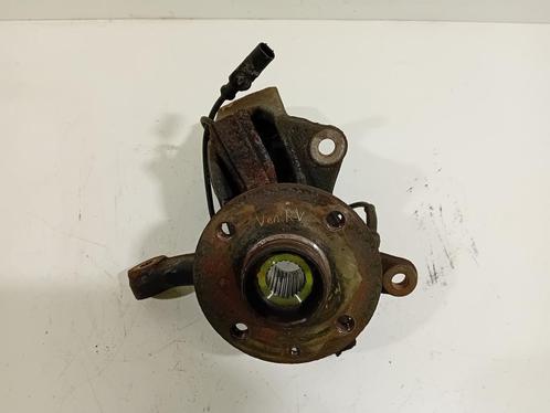 WIELNAAF RECHTS VOOR Peugeot 108 (01-2014/-), Auto-onderdelen, Remmen en Aandrijving, Peugeot, Gebruikt
