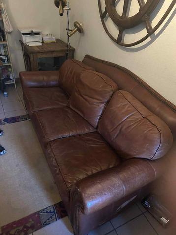 Lederen sofa (tegen elk aannemelijk bod) beschikbaar voor biedingen