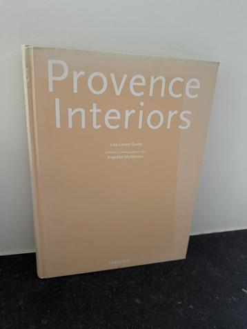 Boek Provence interiors beschikbaar voor biedingen