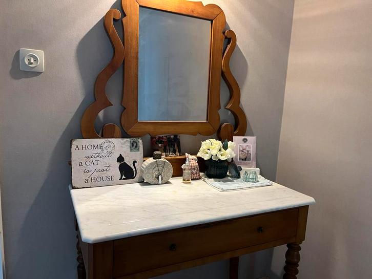 Landelijke kast met marmeren blad en schuiflade, Huis en Inrichting, Tafels | Kaptafels, Gebruikt, 150 tot 200 cm, 50 tot 100 cm