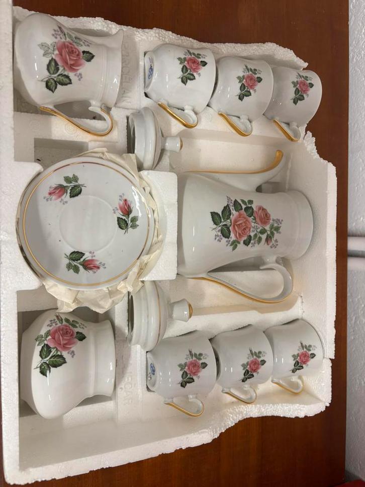 Vintage theeservies Porcelan Zajecar, Antiek en Kunst, Antiek | Servies compleet, Ophalen