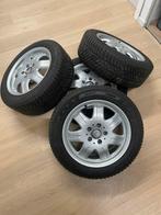 Jantes Mercedes avec pneus hivers Michelin/Pirelli, Autos : Pièces & Accessoires, Pneus & Jantes, 205 mm, Pneus et Jantes, Utilisé