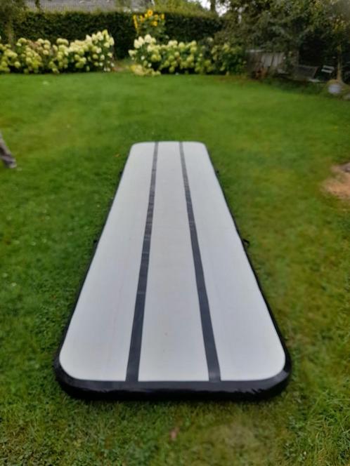 Stevige airtrack mat van 4 m lang, Sport en Fitness, Turnen, Zo goed als nieuw, Ophalen