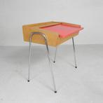 Vintage kinderbureau, lessenaar met klep, jaren 50, Antiek en Kunst, Antiek | Meubels | Tafels, Ophalen of Verzenden