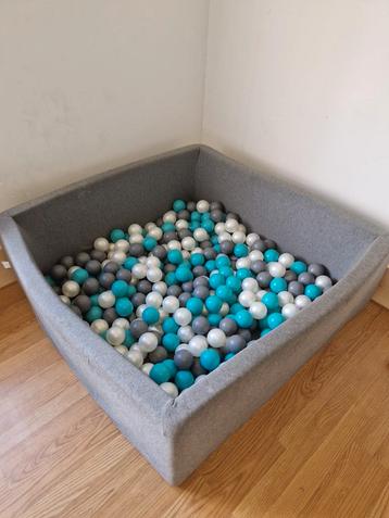 Ballenbad Mimii beschikbaar voor biedingen