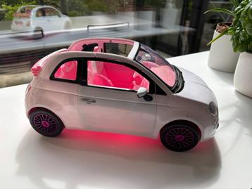 Barbie Fiat 500 – poppenauto beschikbaar voor biedingen
