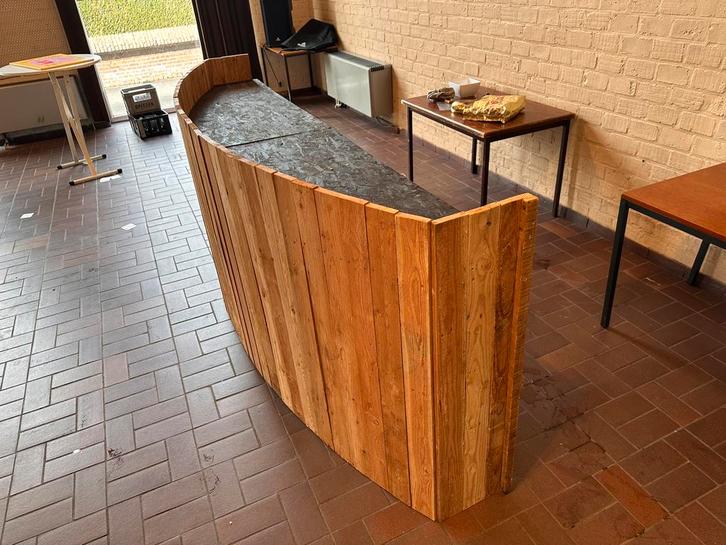 Houten toog/bar, Hobby en Vrije tijd, Feestartikelen, Zo goed als nieuw, Ophalen