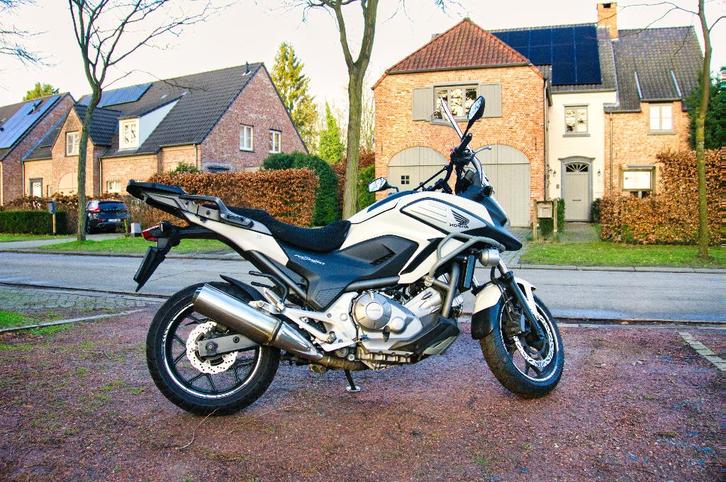 Opportunity Honda NC700X option complète en parfait état, Motos, Motos | Honda, Particulier, Tourisme, 12 à 35 kW, 2 cylindres