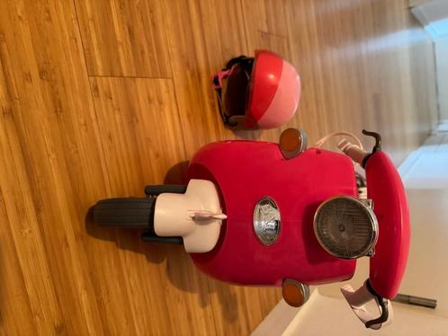 Baby born scooter (+afstandsbediening) met helm, Kinderen en Baby's, Speelgoed | Poppen, Gebruikt, Overige typen, Ophalen