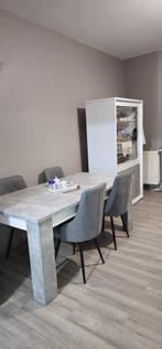 Table a manger a vendre (SANS CHAISE), Enlèvement