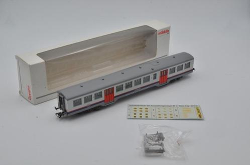 NMBS/SNCB Rijtuig type M2 "Train-City" (Marklin), Hobby en Vrije tijd, Modeltreinen | H0, Zo goed als nieuw, Wagon, Wisselstroom
