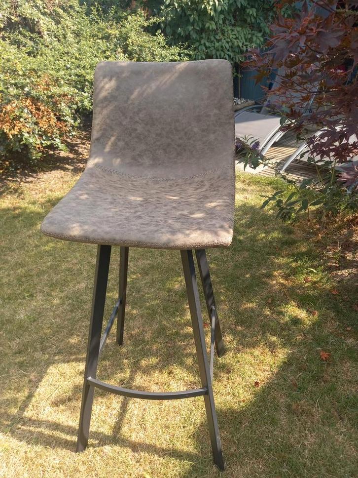 2 barkrukken zo goed als nieuw, Huis en Inrichting, Barkrukken, Zo goed als nieuw, Ophalen