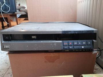 3 oude VHS videorecorders te koop